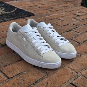 Puma Classic Suede Sneakers in Light Cream
